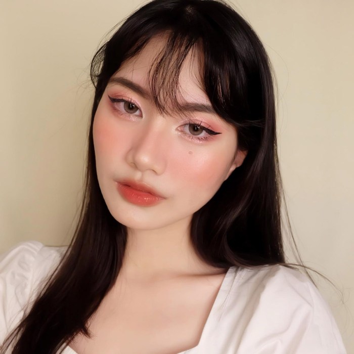 Tutorial Makeup Douyin: Tren, Tips, dan Inspirasi Terbaru – Mahasiswa UT